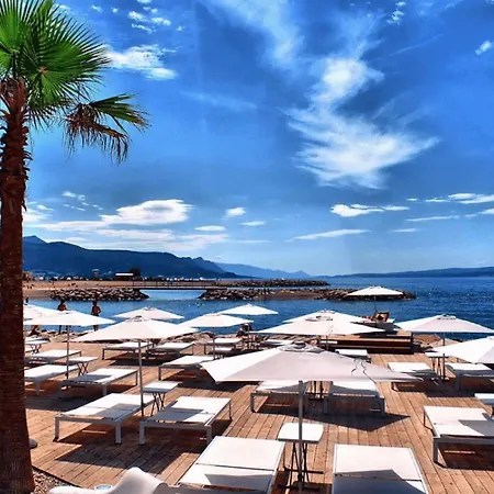 شقة Butterfly With Sea View *