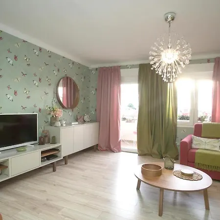 Butterfly With Sea View ספליט