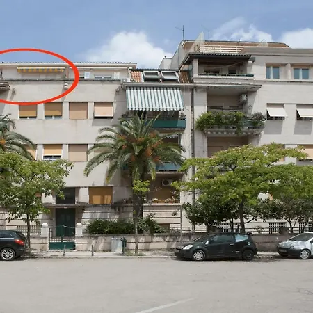 Butterfly With Sea View شقة *