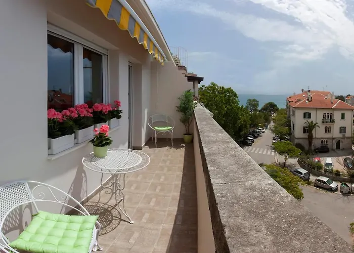 公寓 Butterfly With Sea View