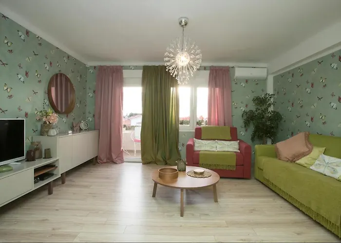 Butterfly With Sea View 公寓 *