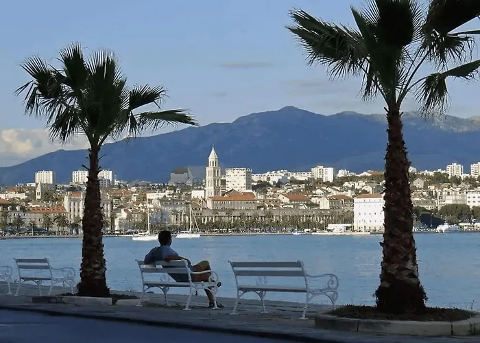 Butterfly With Sea View 公寓